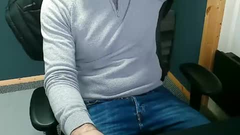 Snapshot of nineinches2222 chatting on January 27, 10:06 am Nineinches online show from January 27, 10:06 am