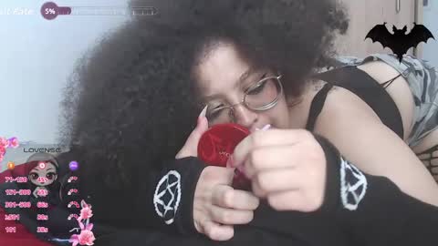 Doll independent model online show from April 11, 7:45 am