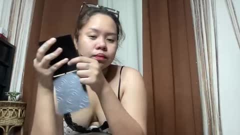 nini_luvskorn online show from April 13, 11:16 am