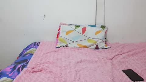 Snapshot of nini_smith chatting on March 24, 7:08 pm nini_smith online show from March 24, 7:08 pm