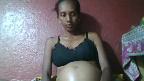 Snapshot of ninie246746 chatting on January 9, 2:29 pm ninie246746 online show from January 9, 2:29 pm