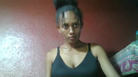 Snapshot of ninie246746 chatting on February 9, 2:50 pm ninie246746 online show from February 9, 2:50 pm