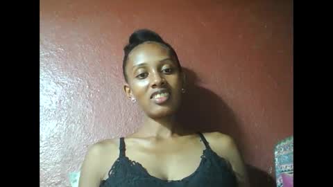 Snapshot of ninie246746 chatting on February 15, 6:02 am ninie246746 online show from February 15, 6:02 am