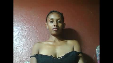 Snapshot of ninie246746 chatting on February 16, 6:10 am ninie246746 online show from February 16, 6:10 am