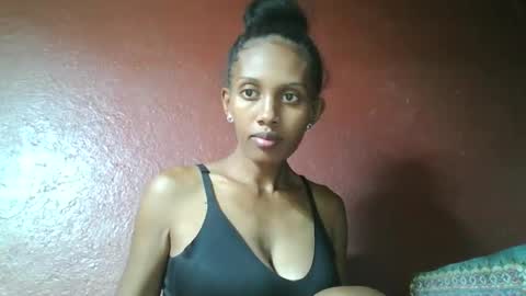 Snapshot of ninie246746 chatting on February 24, 3:20 pm ninie246746 online show from February 24, 3:20 pm