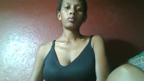 Snapshot of ninie246746 chatting on February 27, 3:26 pm ninie246746 online show from February 27, 3:26 pm