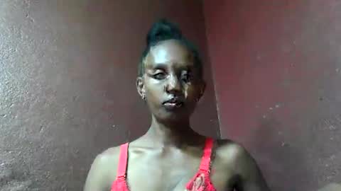 Snapshot of ninie246746 chatting on February 10, 11:25 am ninie246746 online show from February 10, 11:25 am