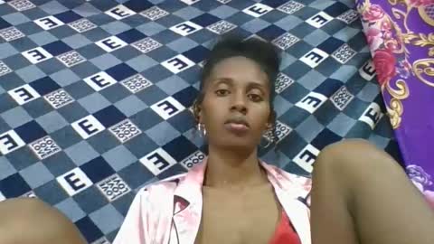 ninie246746 online show from March 3, 7:53 pm