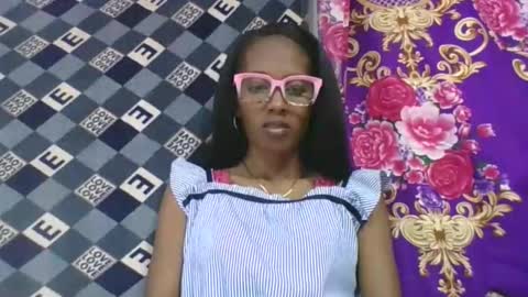 ninie246746 online show from April 11, 6:18 am