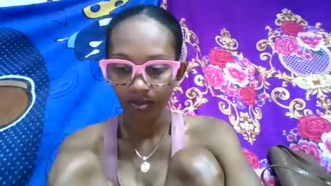 ninie246746 online show from May 11, 4:51 am