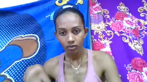 ninie246746 online show from May 12, 5:59 am