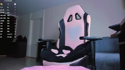 Snapshot of ninjahun chatting on February 12, 5:37 pm Yumi  ig yumibaee online show from February 12, 5:37 pm