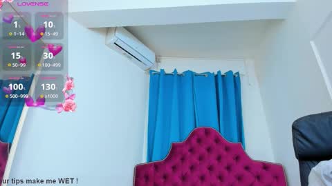 nina dee online show from January 13, 4:40 am