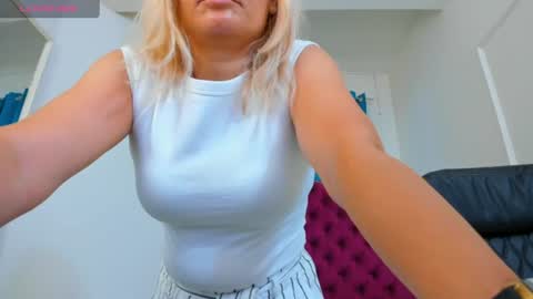 nina dee online show from July 1, 4:14 am