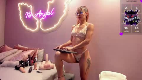 Ninna  online show from February 20, 11:09 am