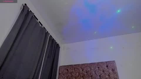 Ninon Beart online show from November 15, 9:54 pm