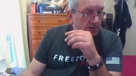 Dennis online show from November 1, 8:11 pm