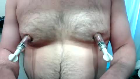 Snapshot of nipps2clamp chatting on November 8, 10:41 pm Joe online show from November 8, 10:41 pm