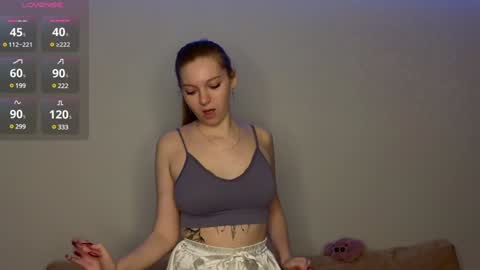 Snapshot of nirvanatwo chatting on December 23, 5:43 pm Lynn online show from December 23, 5:43 pm