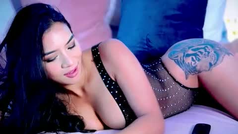 Snapshot of nishafox chatting on September 17, 5:53 am Nkkifoxxx online show from September 17, 5:53 am