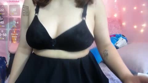 Snapshot of niuk_mei chatting on December 17, 5:15 pm Niuk online show from December 17, 5:15 pm