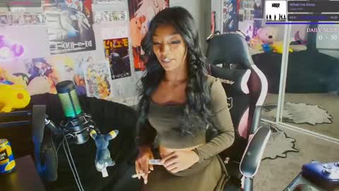 Snapshot of niviawolfe chatting on February 13, 1:37 pm NIVIA WOLFE online show from February 13, 1:37 pm