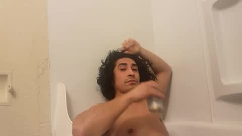 Snapshot of niyo1996 chatting on February 23, 10:40 pm niyo1996 online show from February 23, 10:40 pm