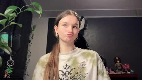 Tears Lora online show from March 5, 10:10 pm