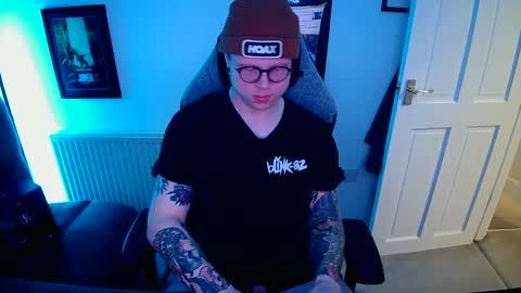 Snapshot of nlrb93 chatting on December 9, 7:18 pm BNate93 online show from December 9, 7:18 pm