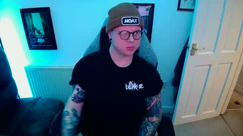 Snapshot of nlrb93 chatting on January 28, 7:32 pm BNate93 online show from January 28, 7:32 pm