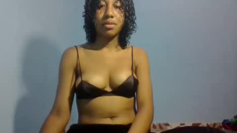 Snapshot of nnaissa chatting on April 5, 4:48 pm nnaissa online show from April 5, 4:48 pm