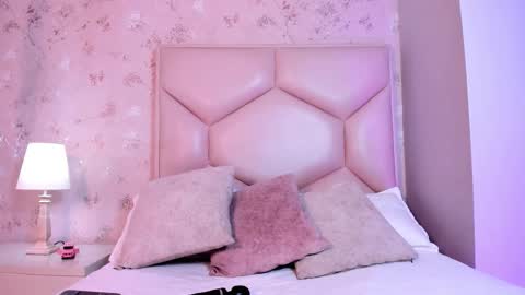   ambarsulliva  online show from December 17, 11:27 am