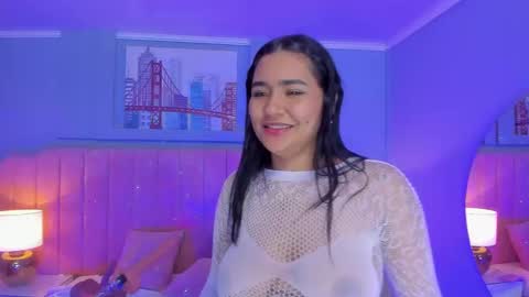 Snapshot of noa_moon chatting on October 1, 4:35 pm Noa online show from October 1, 4:35 pm