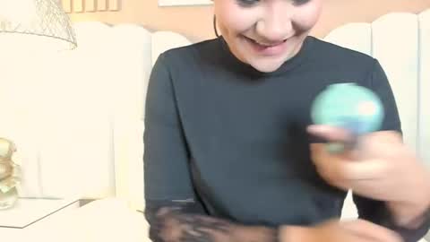 Noa online show from March 29, 2:55 am