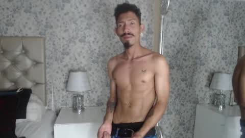 Noah online show from March 8, 9:29 pm