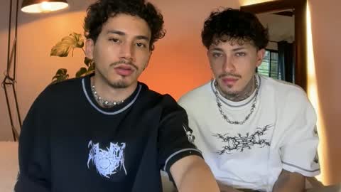noah_and_steven online show from May 3, 8:59 pm