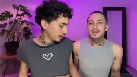 Snapshot of noah_and_steven chatting on July 10, 7:05 pm noah_and_steven online show from July 10, 7:05 pm
