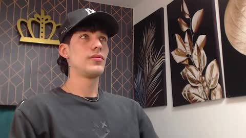 Noah Brigth online show from March 8, 1:17 am