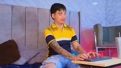 NOAH  online show from February 2, 1:34 am