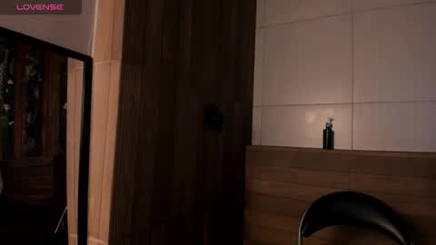 noah_dupont_ online show from November 18, 11:36 am