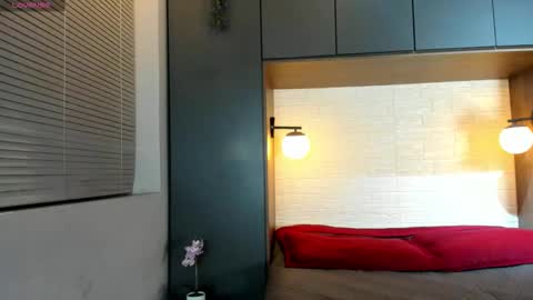 noah_dupont_ online show from January 12, 11:37 am