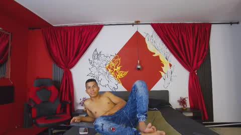 Snapshot of noah_greenhart chatting on January 15, 8:12 pm Noah online show from January 15, 8:12 pm