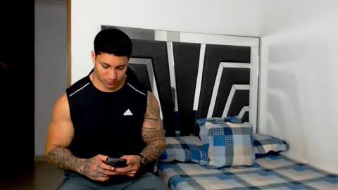 Noah Harris01 online show from February 20, 1:13 am