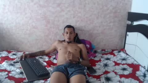 Snapshot of noah_roberts_ chatting on January 14, 10:02 pm Noah online show from January 14, 10:02 pm