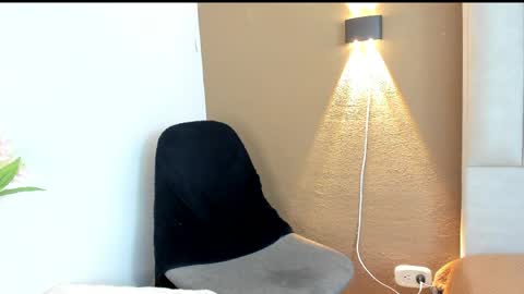 noah online show from April 6, 8:54 pm