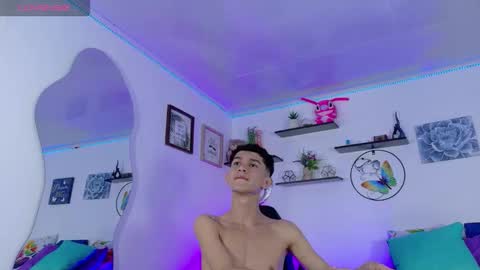 noah tyler  online show from September 20, 8:10 pm