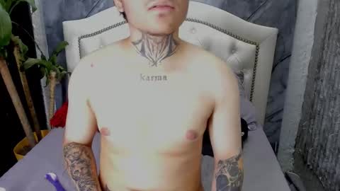 Snapshot of noah_west18 chatting on December 4, 9:01 pm NOAH online show from December 4, 9:01 pm