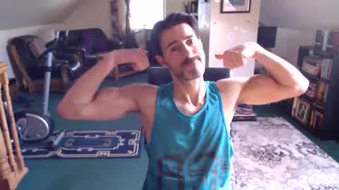 noahandthebigflood online show from May 28, 7:49 am