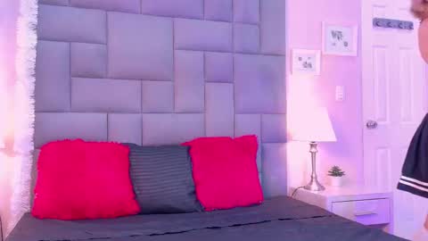 Noah   online show from December 21, 11:50 am