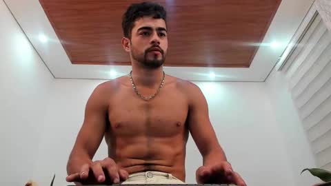 LIAM- noah online show from September 26, 9:35 am